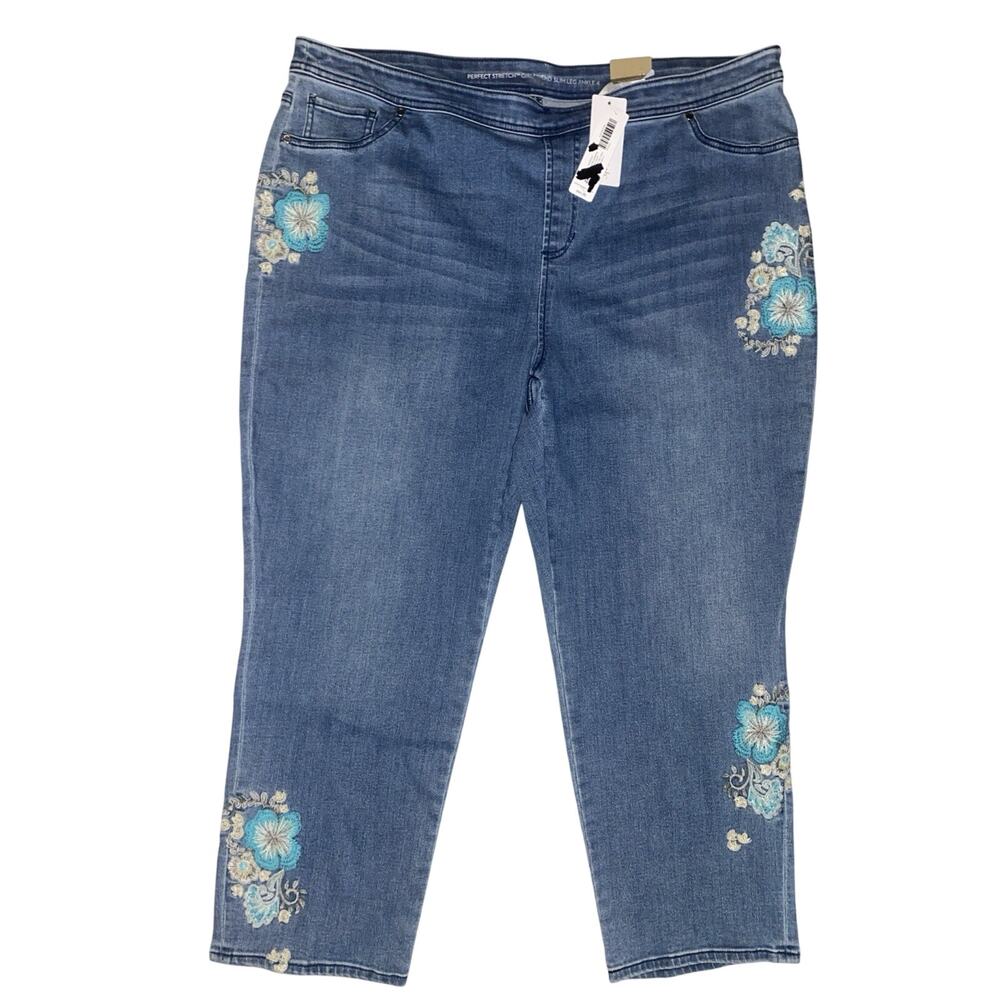 Chicos EMB Detail Pullon Girlfriend Austin Medium Wash Sz 4R US 20R Floral